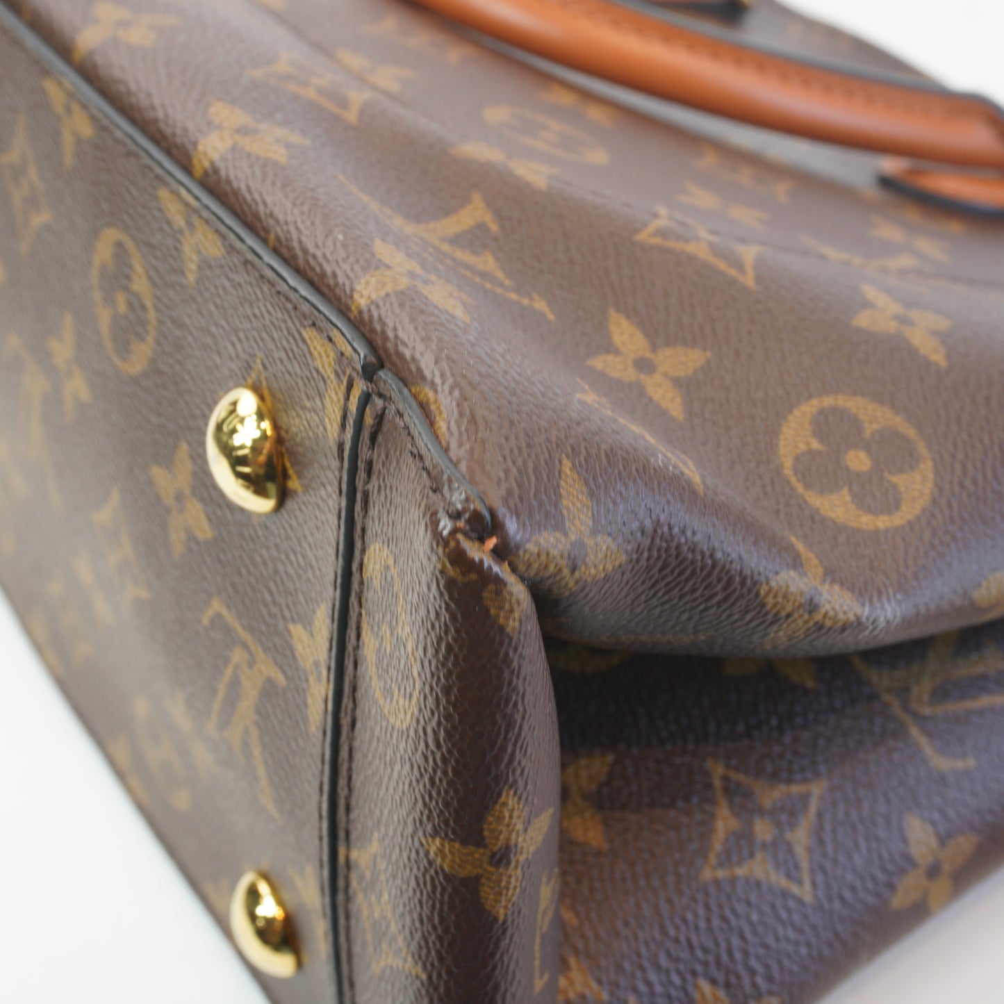 Louis Vuitton	Monogram Canvas Lock Me Tote GHW Medium