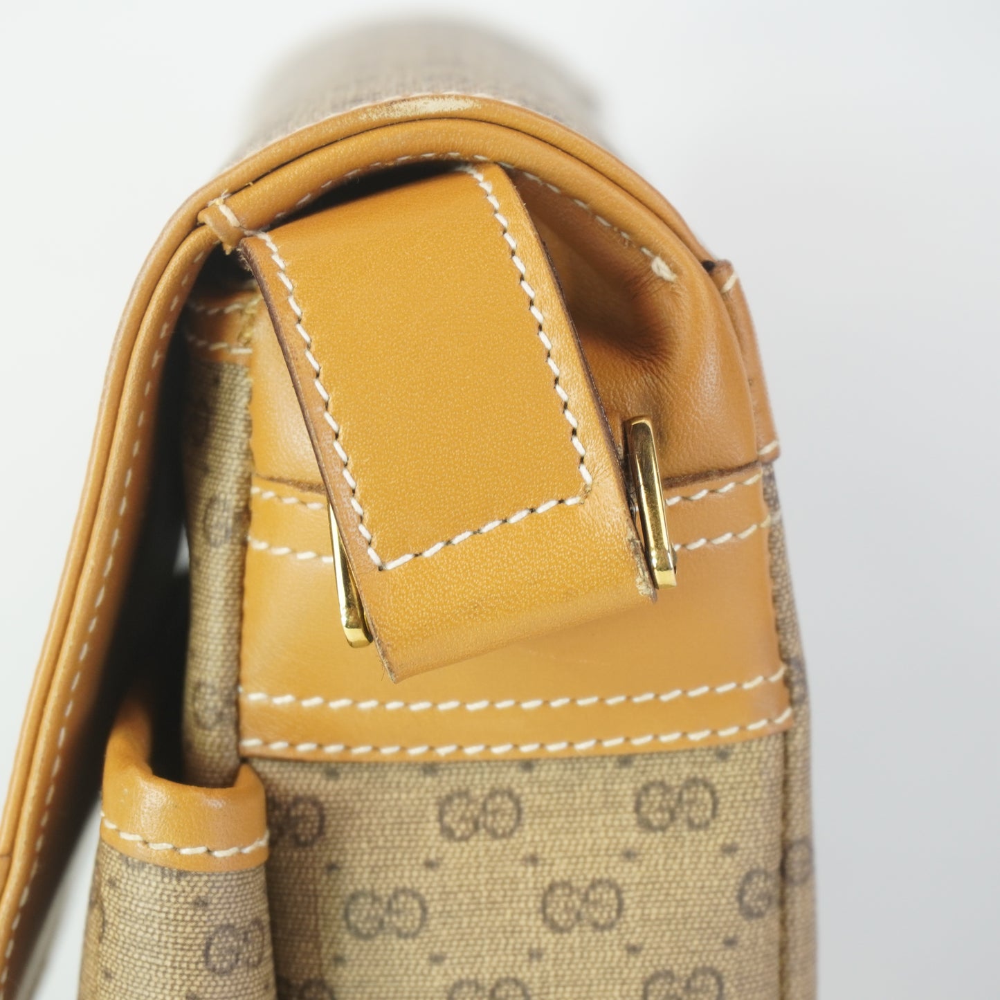 Gucci Micro GG Supreme Bag Small GHR