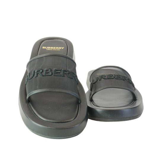 Burberry	Black Sandals size.38