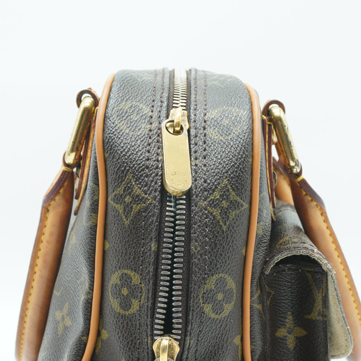 Louis Vuitton	Manhattan Monogram PM Bag GHW