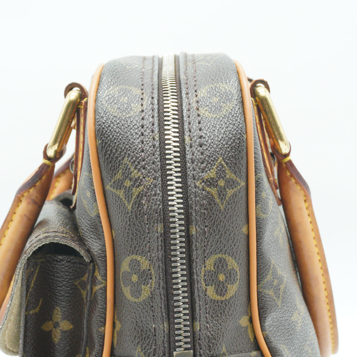 Louis Vuitton	Manhattan Monogram PM Bag GHW