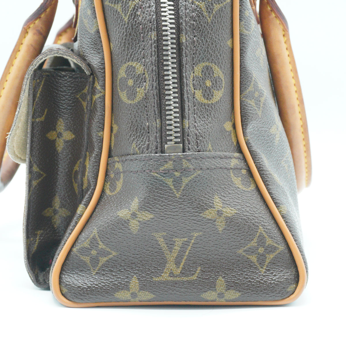 Louis Vuitton	Manhattan Monogram PM Bag GHW