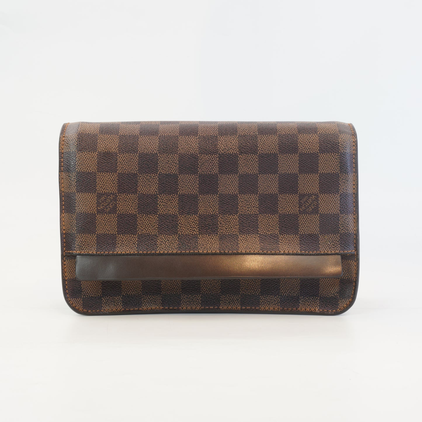 Louis Vuitton	Saint Louis Clouch DE GHW