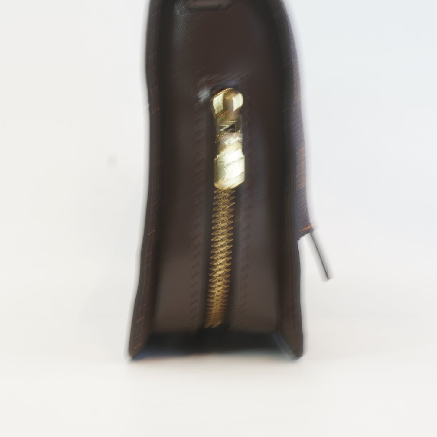 Louis Vuitton	Saint Louis Clouch DE GHW