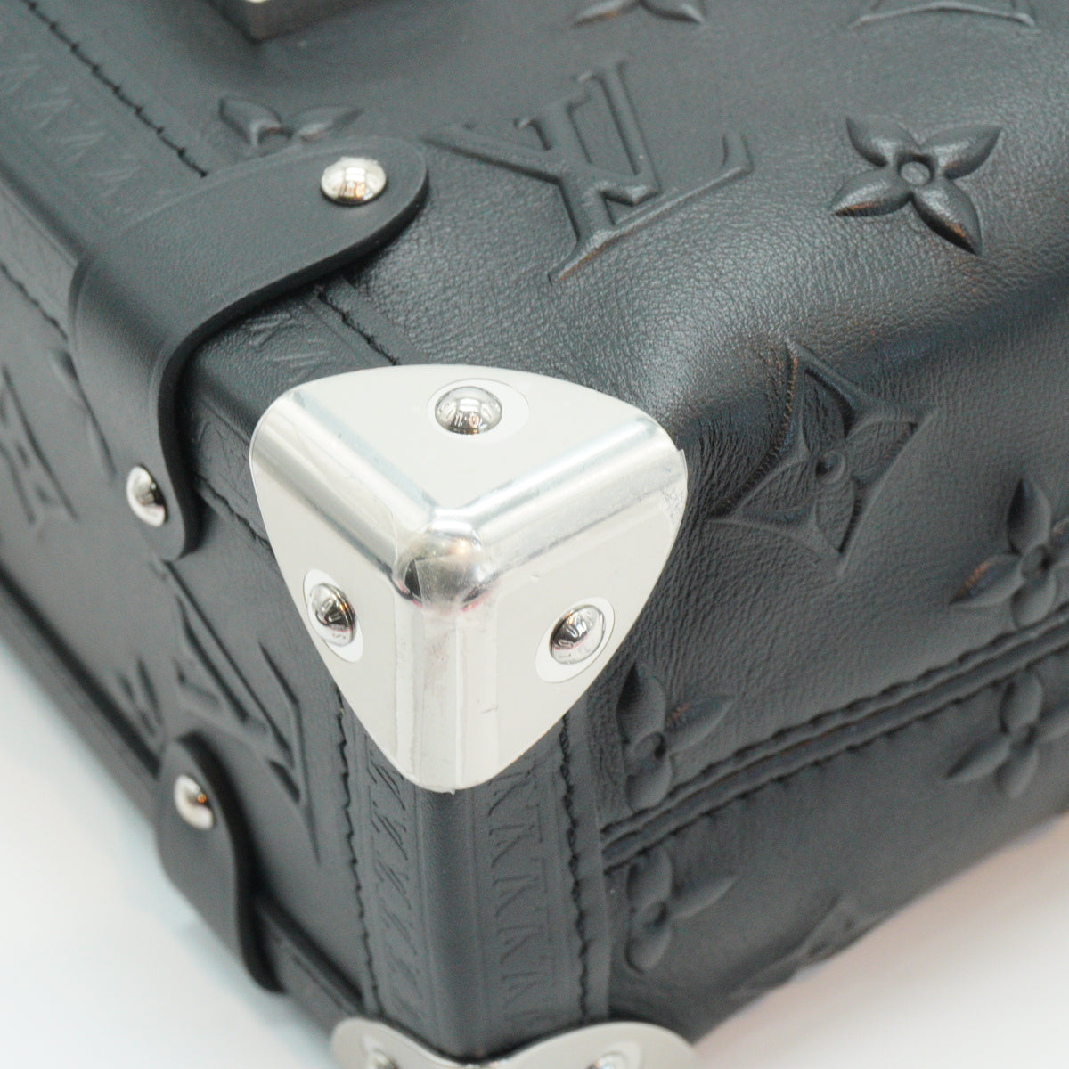 Louis Vuitton Side Trunk MM Black SHW