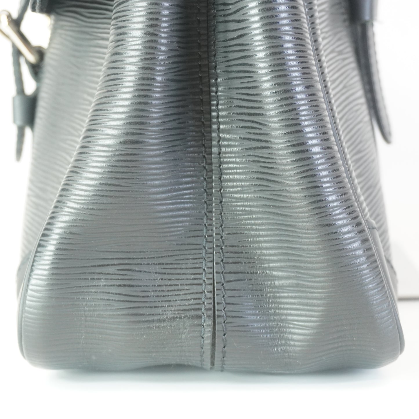 Louis Vuitton	Epi Segur MM Black
