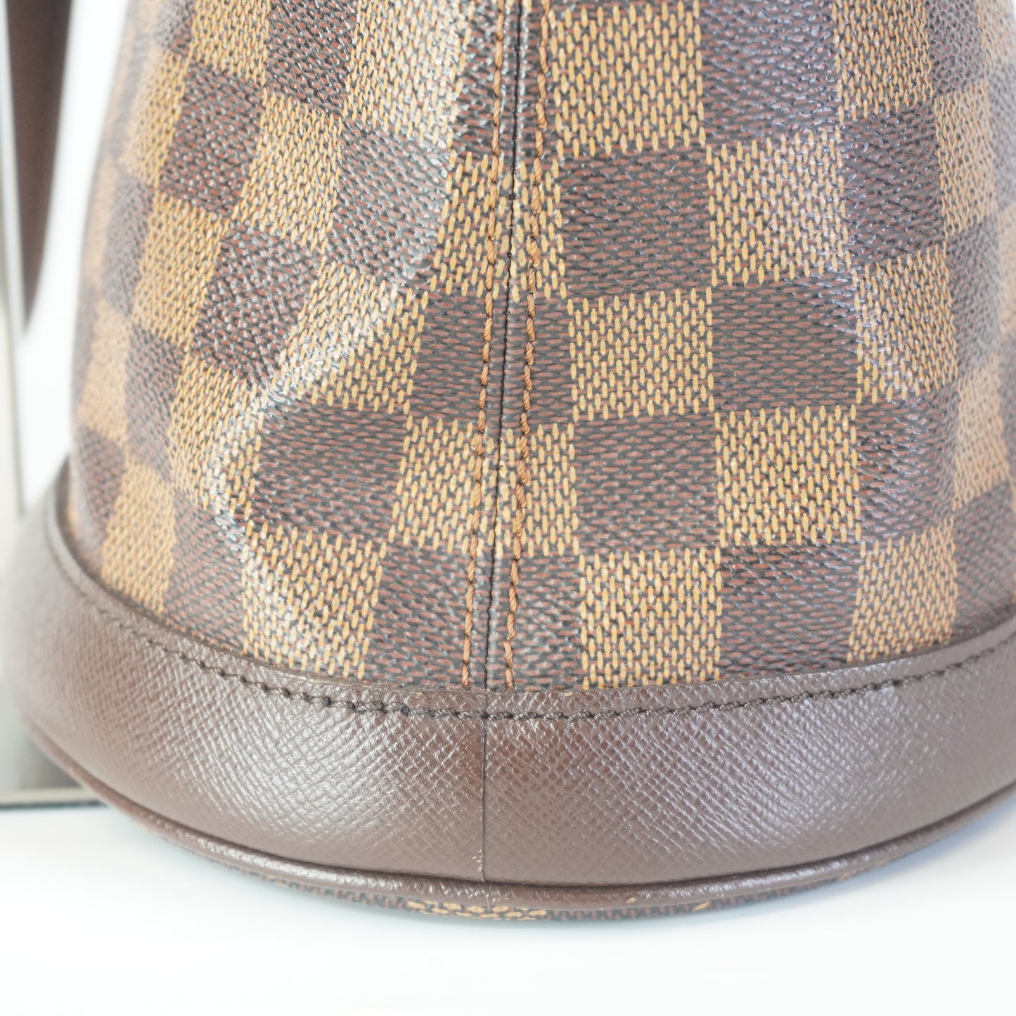 Louis Vuitton	Marais Bucket Bag Damier Ebene