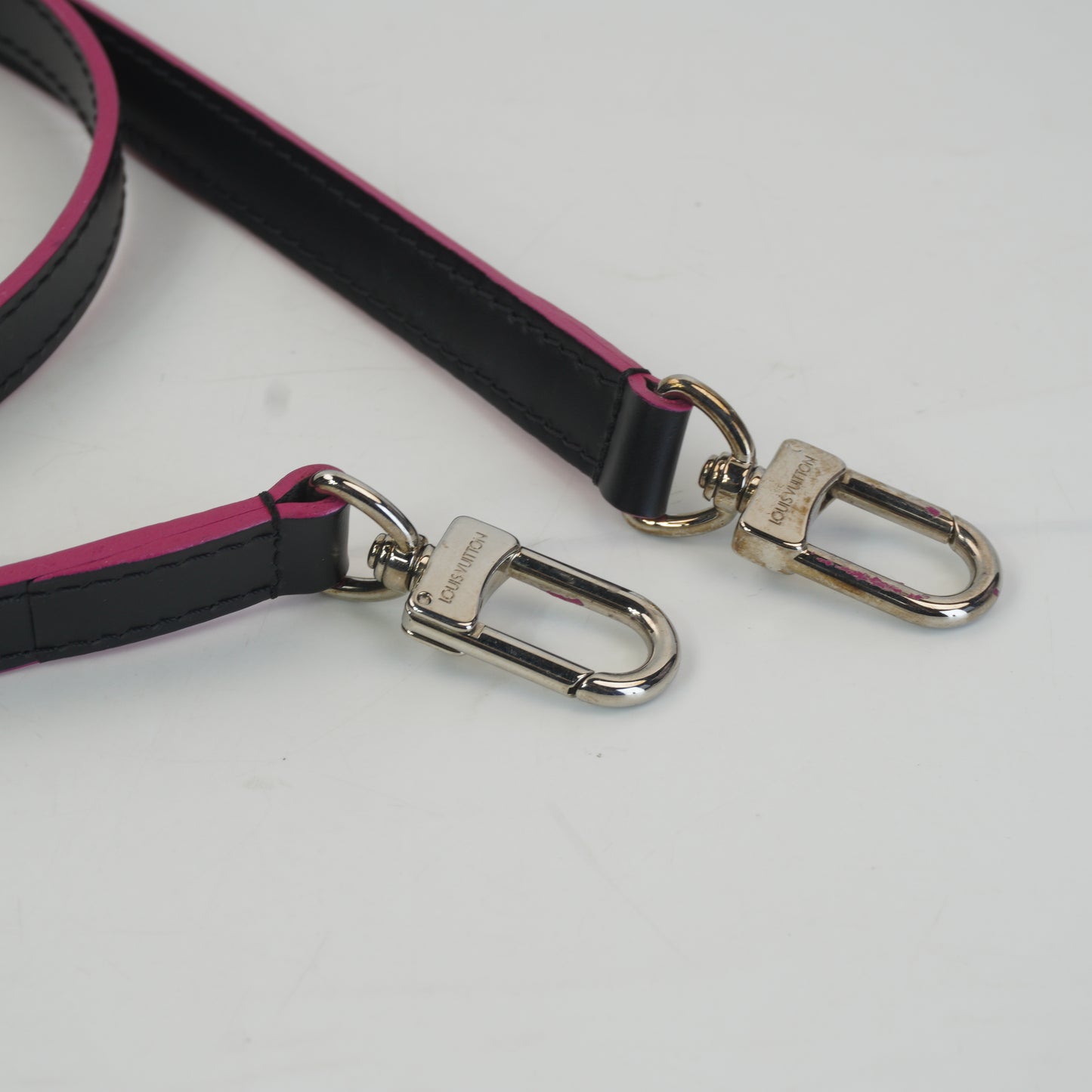 Louis Vuitton	Epi Cluny Bb Black SHW Medium