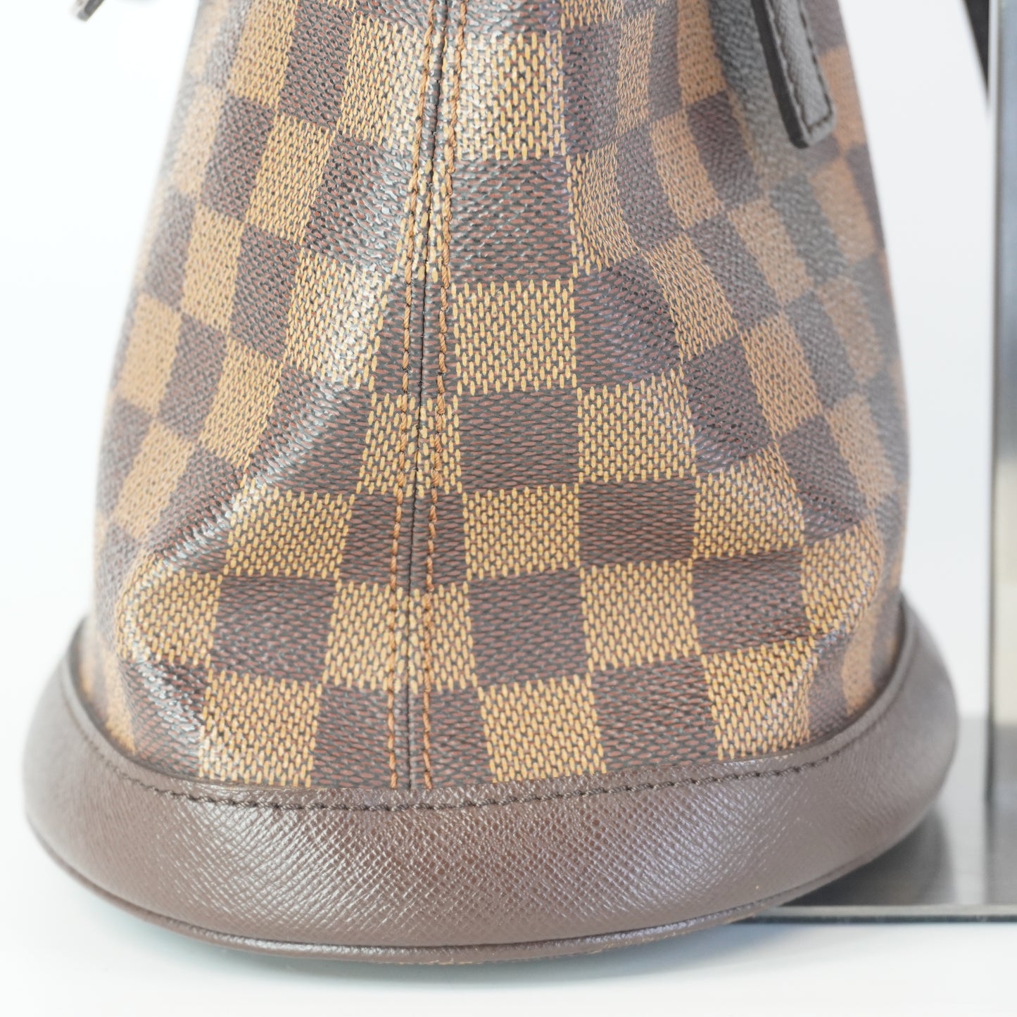 Louis Vuitton	Marais Bucket Bag Damier Ebene