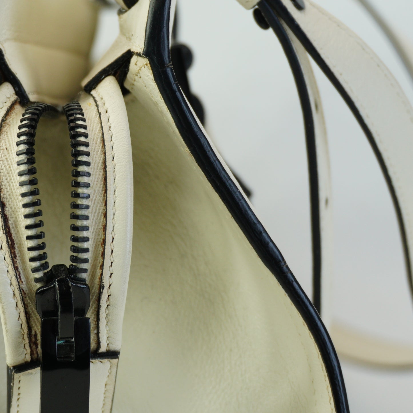 YSL	Cabas White Medium (Recolored)