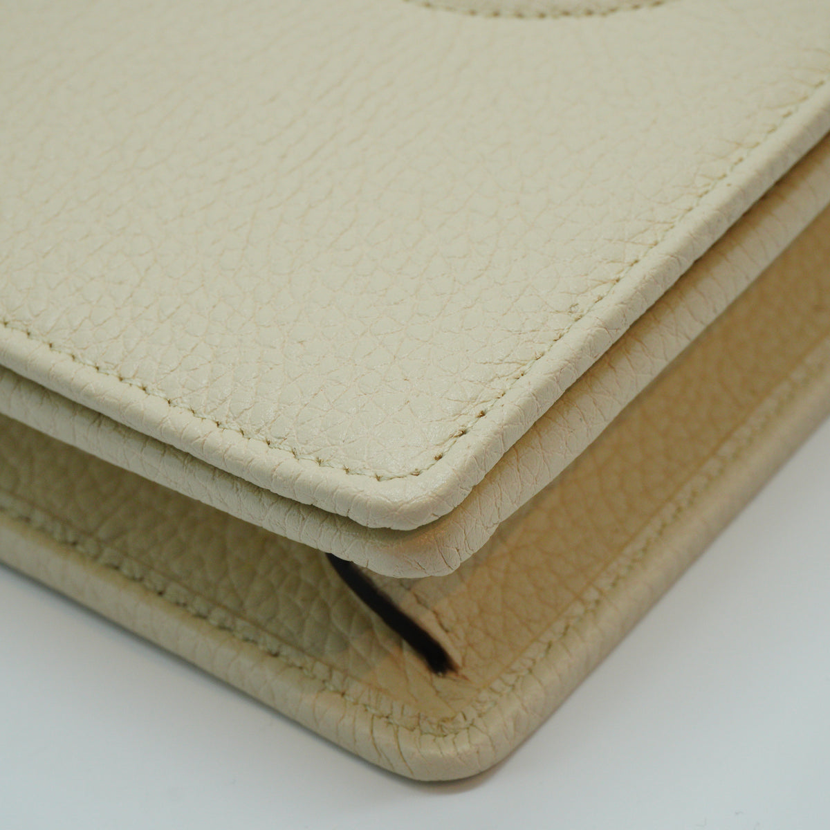 Gucci Soho Wallet on chain White GHW