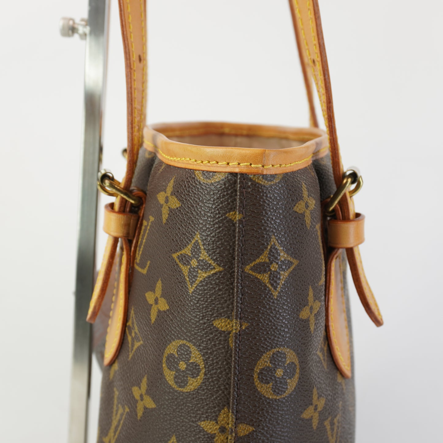 Louis Vuitton	Monogram Bucket
