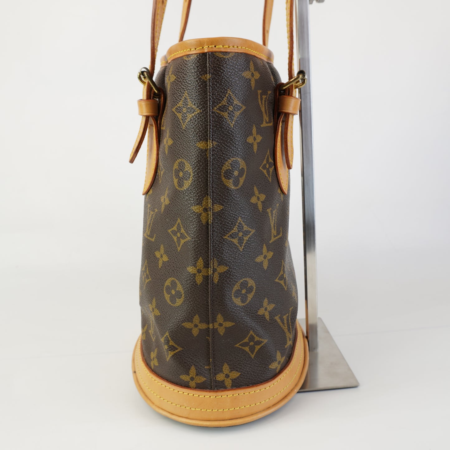 Louis Vuitton	Monogram Bucket
