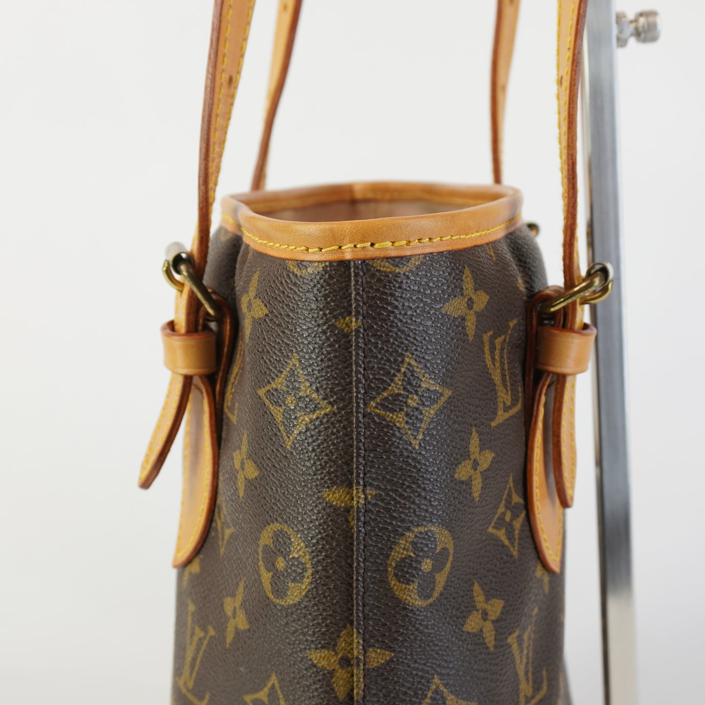 Louis Vuitton	Monogram Bucket