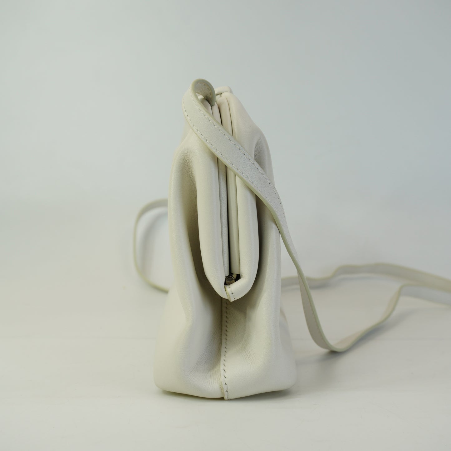 Bottega Veneta	The Point Bag Nappa Leather White SHW