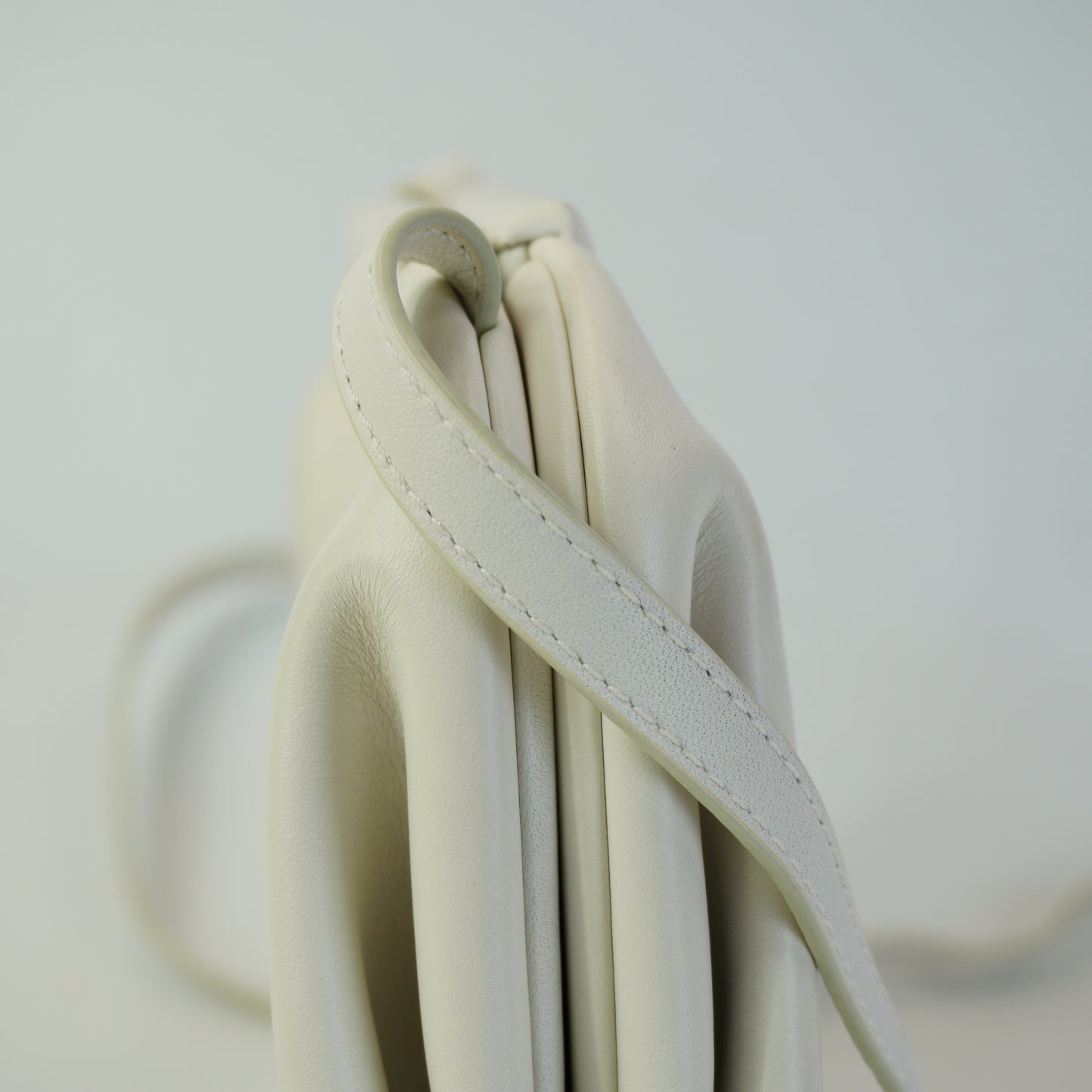 Bottega Veneta	The Point Bag Nappa Leather White SHW