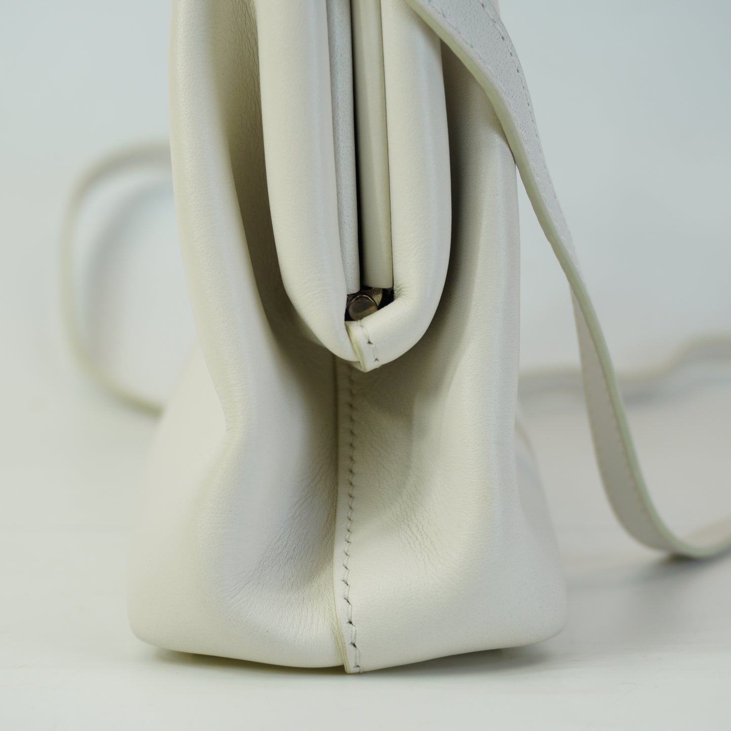 Bottega Veneta	The Point Bag Nappa Leather White SHW