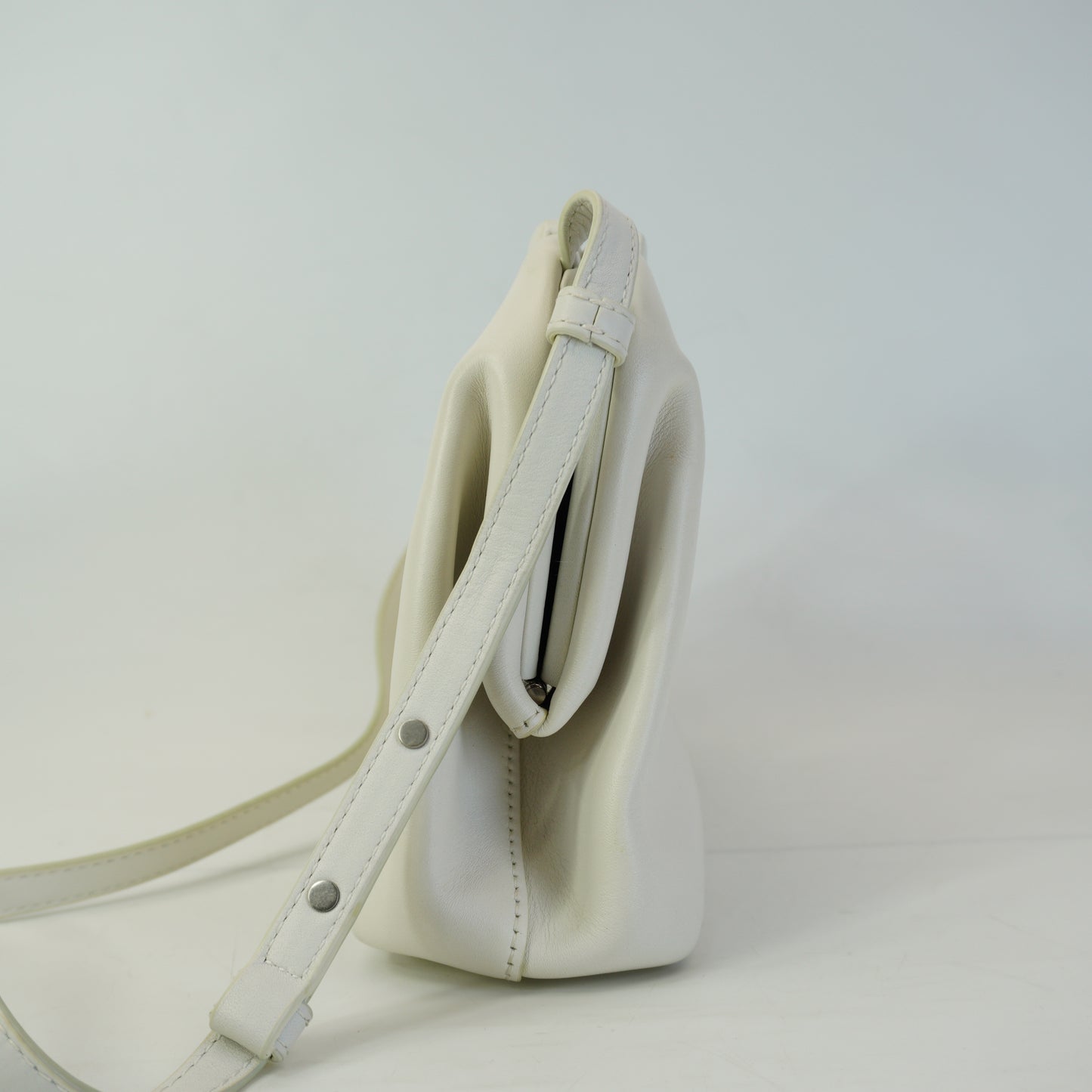 Bottega Veneta	The Point Bag Nappa Leather White SHW