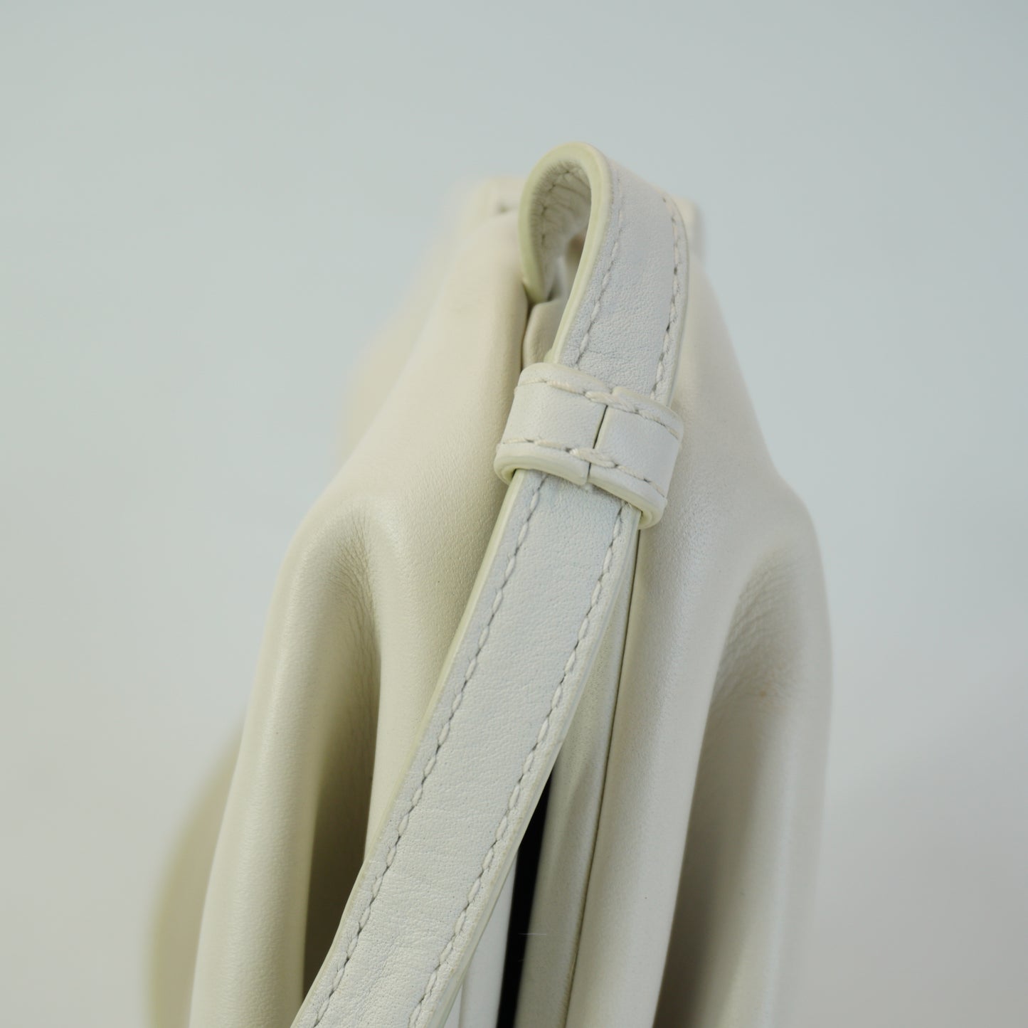 Bottega Veneta	The Point Bag Nappa Leather White SHW