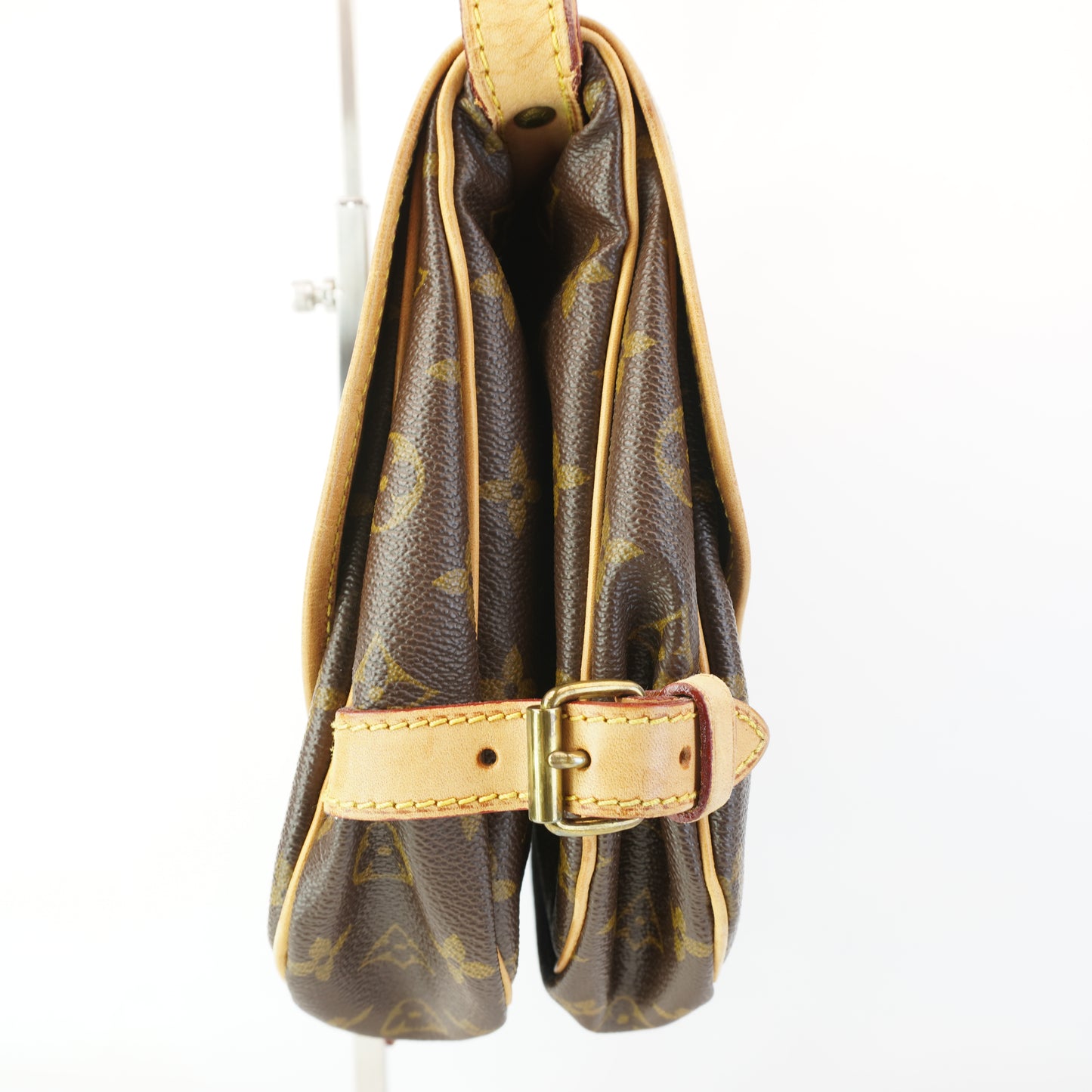Louis Vuitton	Saumar