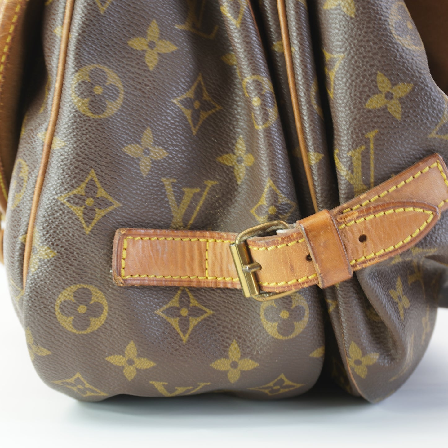 Louis Vuitton	Saumar 35