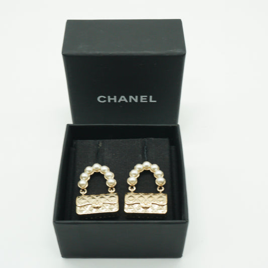 Chanel Pearl Quilted CC Flap Bag Earrings
