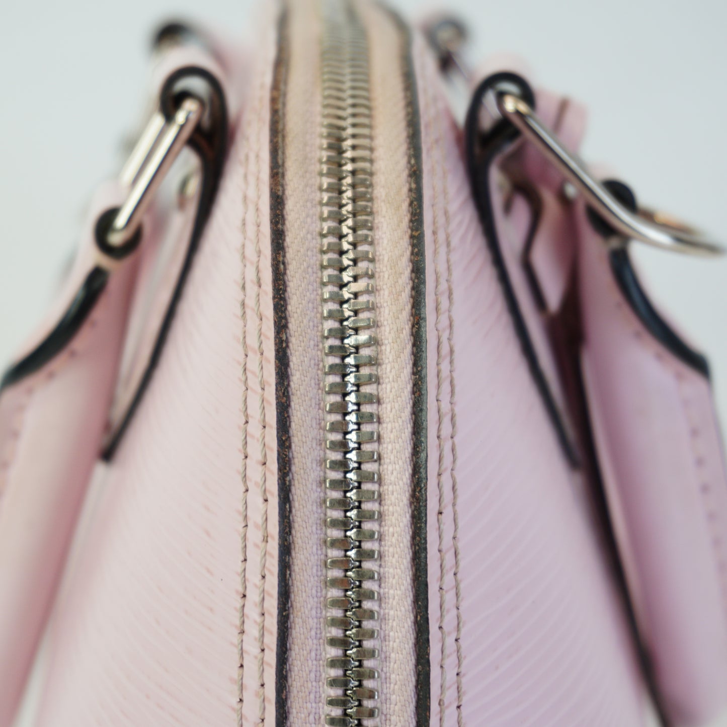 Louis Vuitton	Alma BB Rose Ballerine SHW