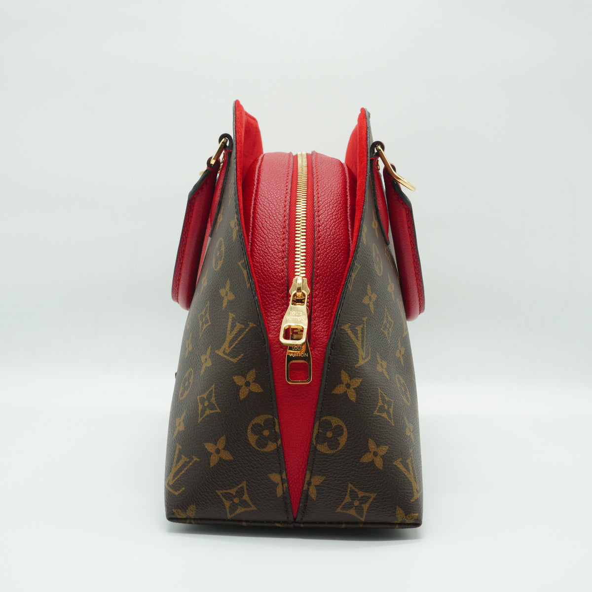 Louis Vuitton	Alma BNB Medium Handbag Monogram Red Trims GHW
