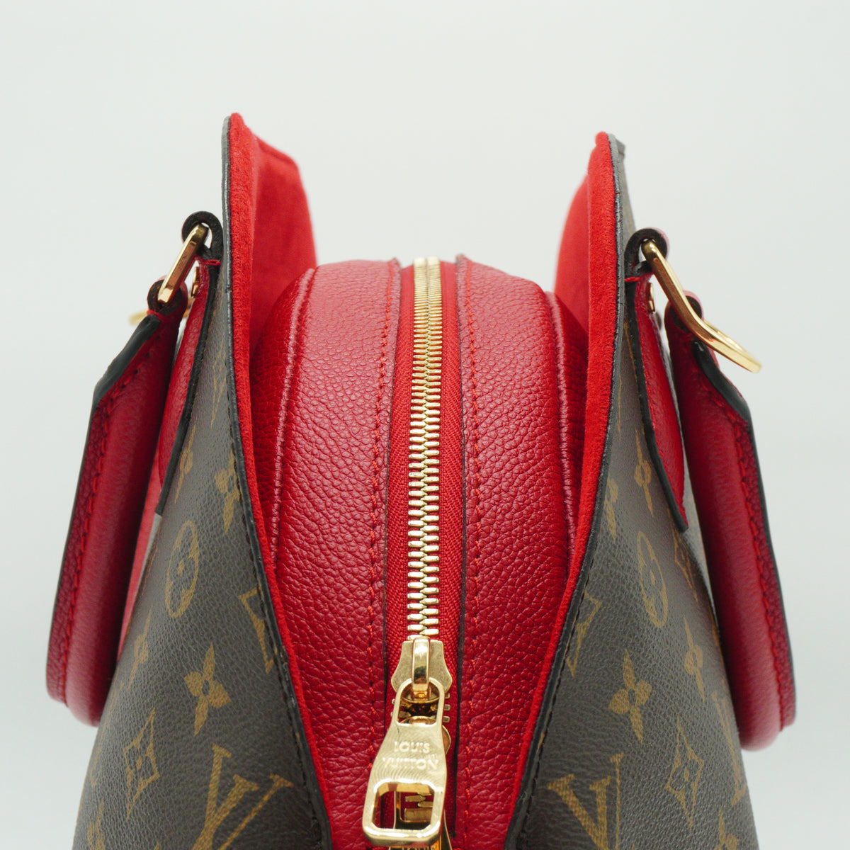 Louis Vuitton	Alma BNB Medium Handbag Monogram Red Trims GHW