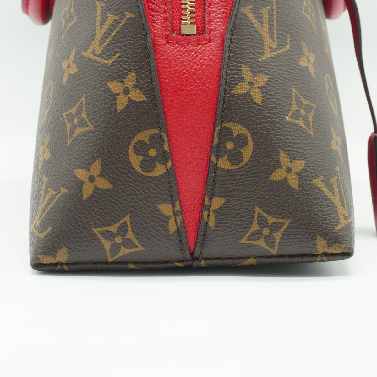 Louis Vuitton	Alma BNB Medium Handbag Monogram Red Trims GHW