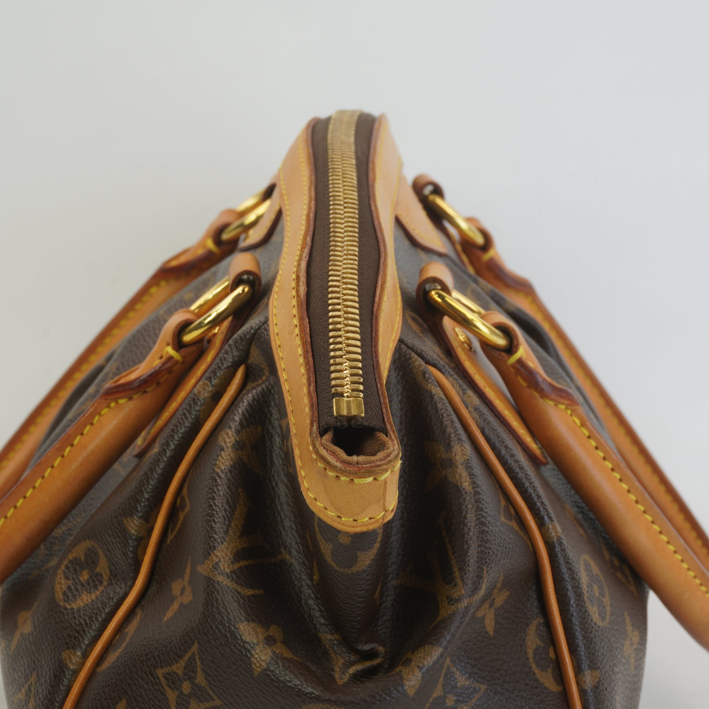Louis Vuitton	Tivoli PM GHW
