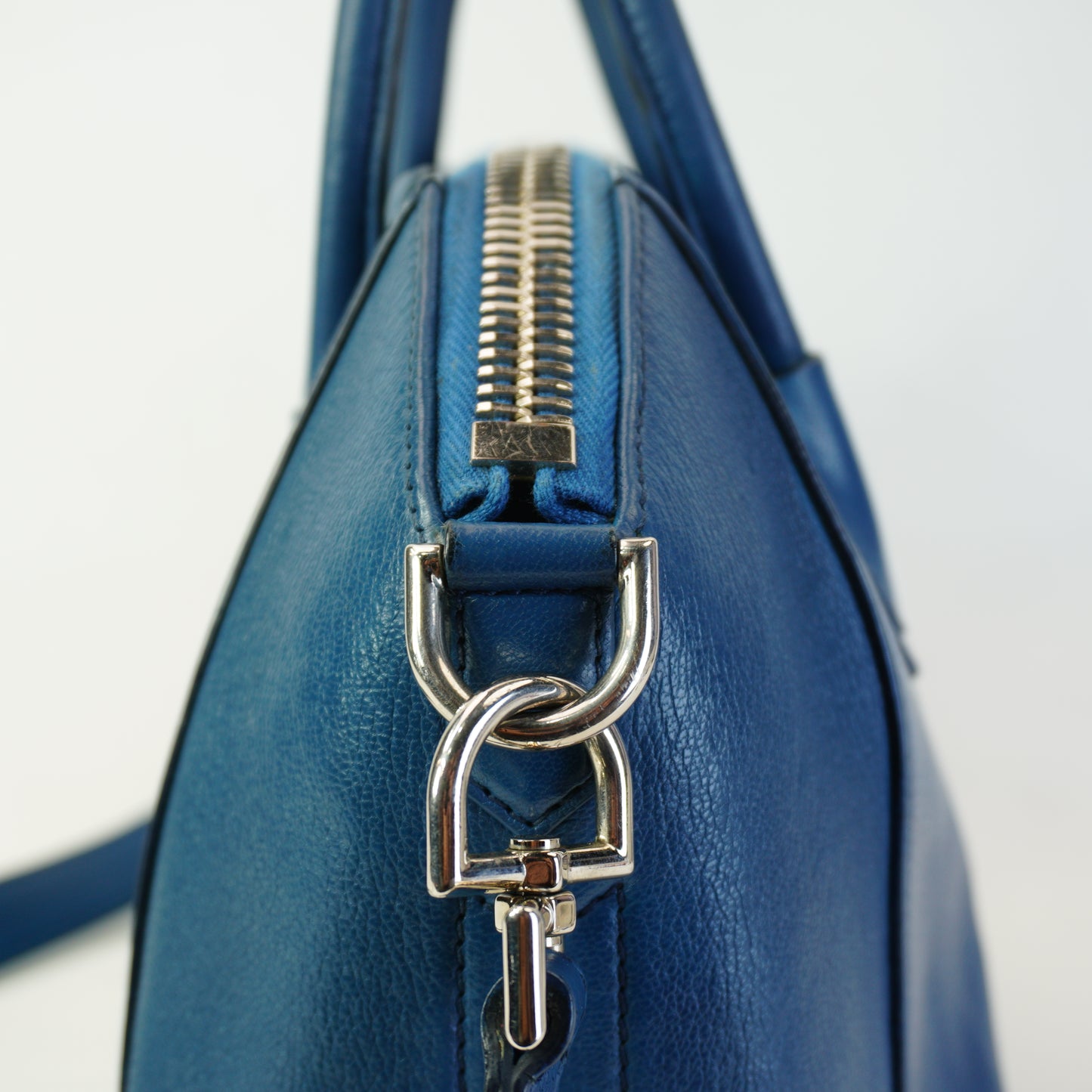 Givenchy Antigona small blue SHW