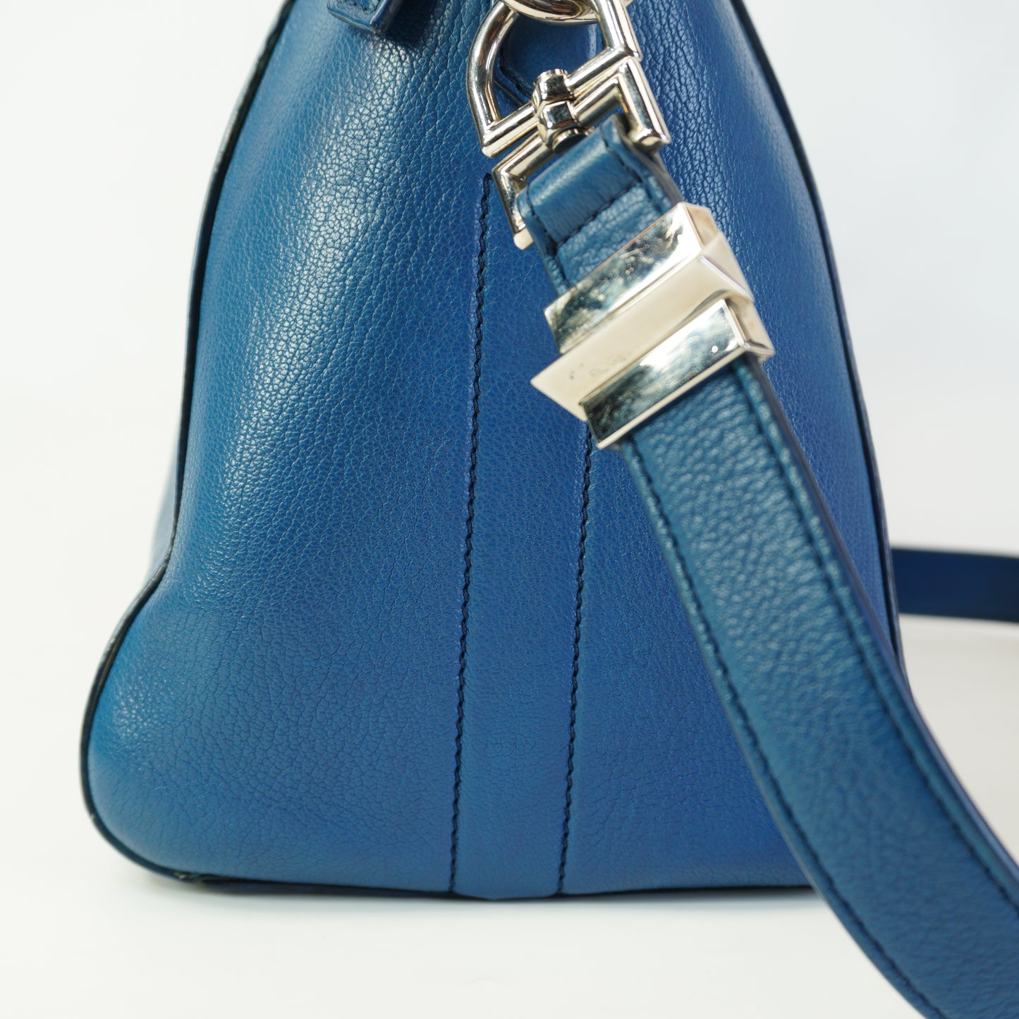 Givenchy Antigona small blue SHW