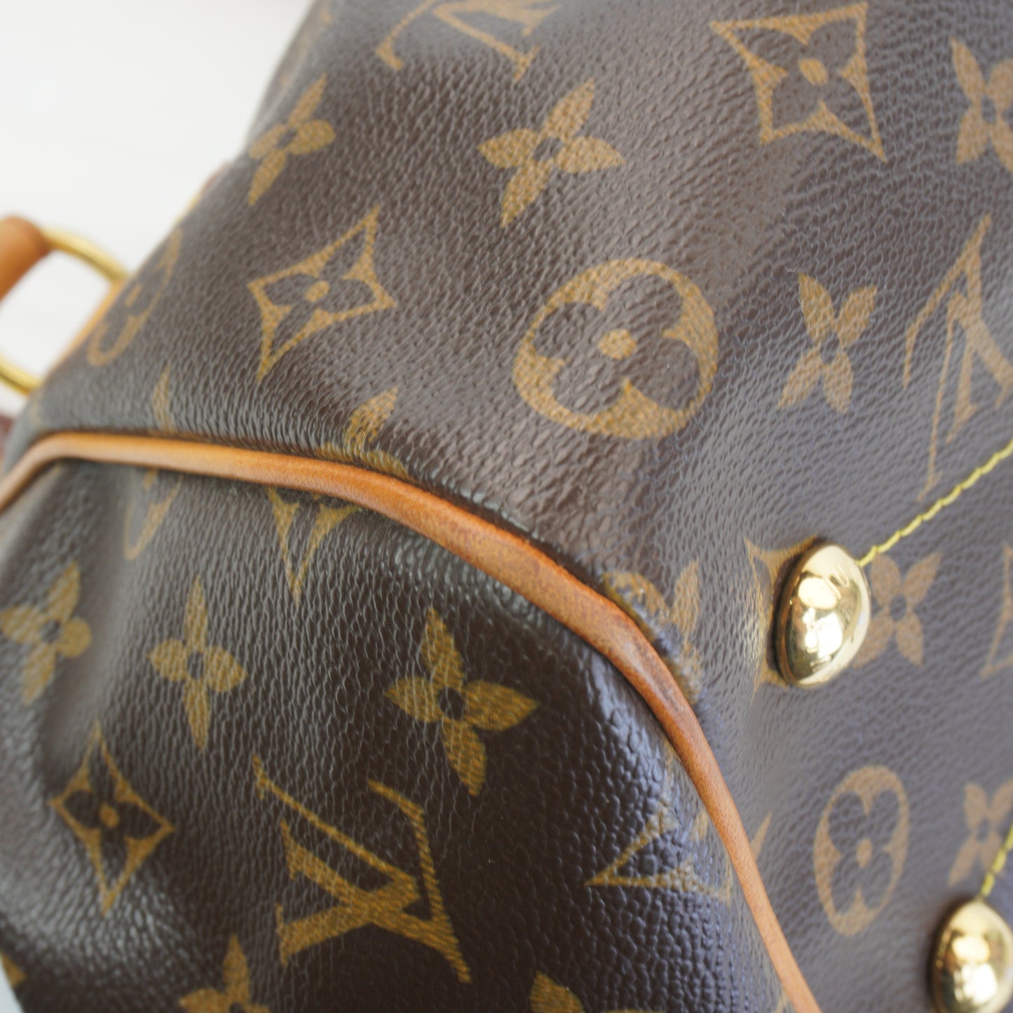 Louis Vuitton	Tivoli PM GHW