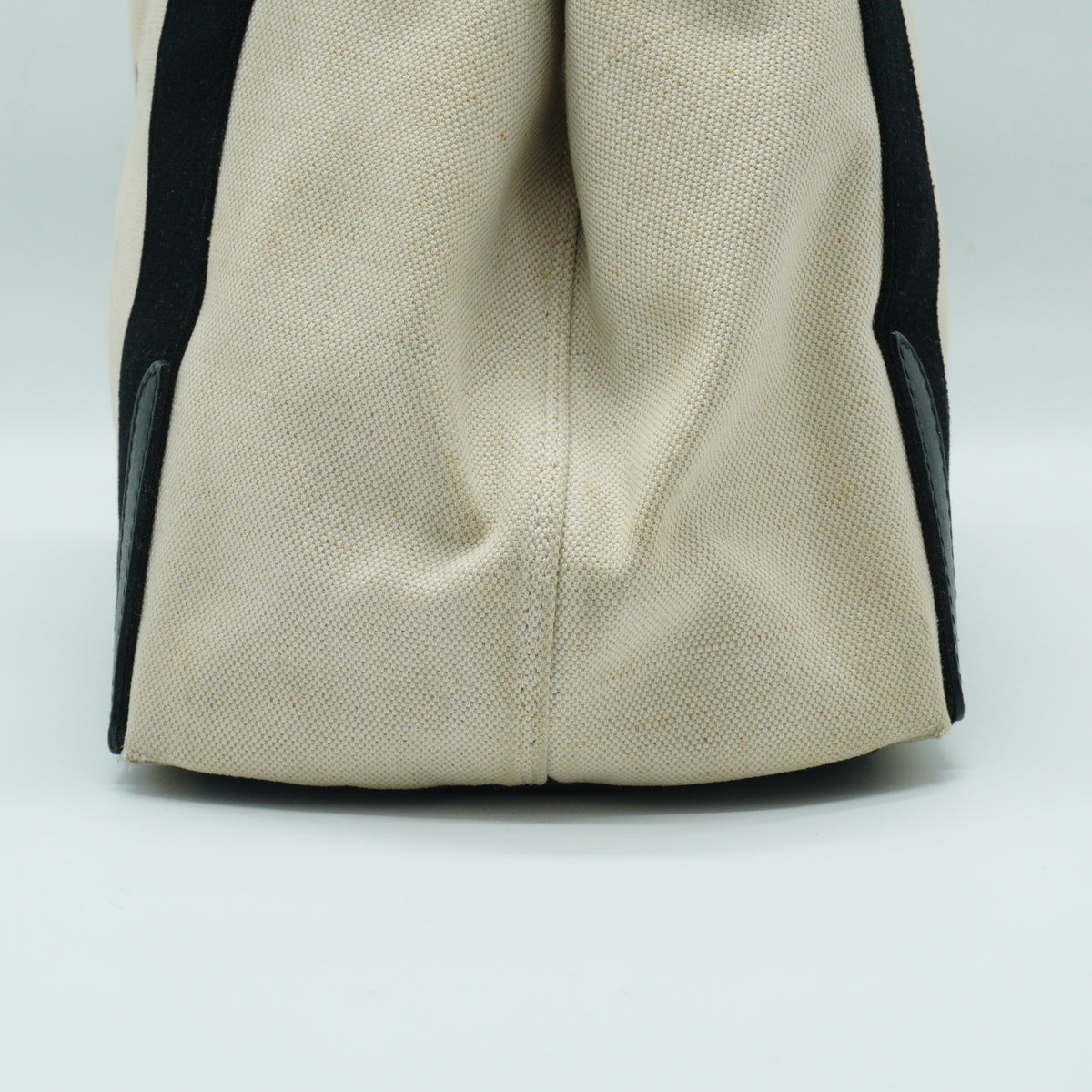 Balenciaga	Cabas Tote Black white Medium SHW