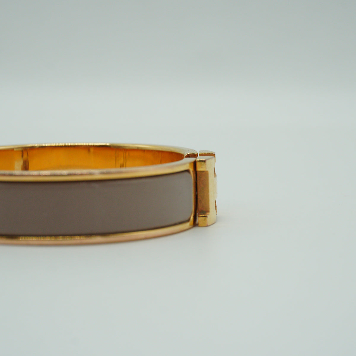 Hermes	Clic H Bracelet Taupe