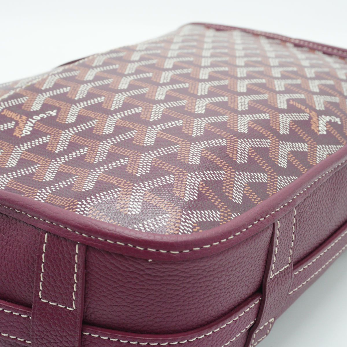 Goyard	Belvedere Messenger Bag Burgundy Medium SHW