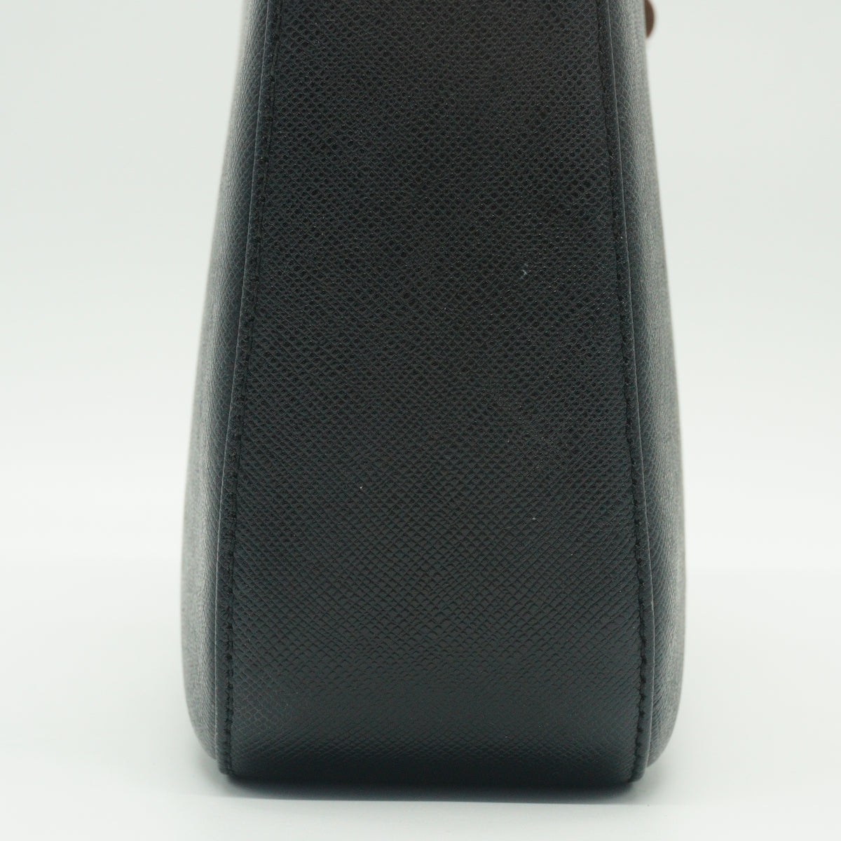 Burberry Novatec leather shoulder bag SHW