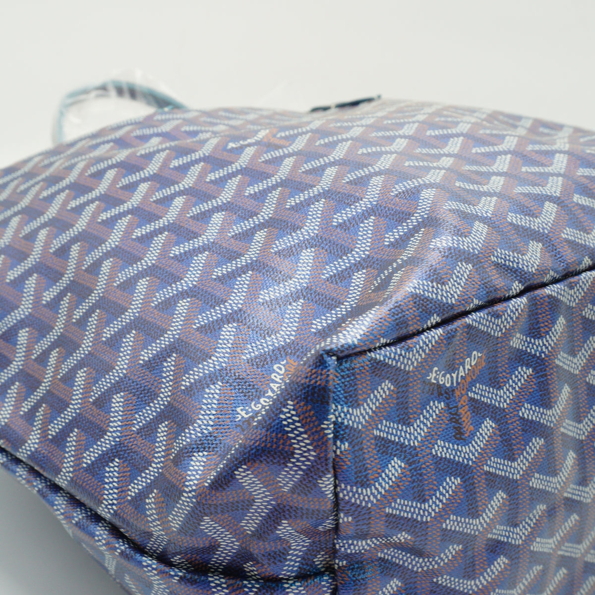 Goyard	Saint Louis PM Tote Pearly Blue
