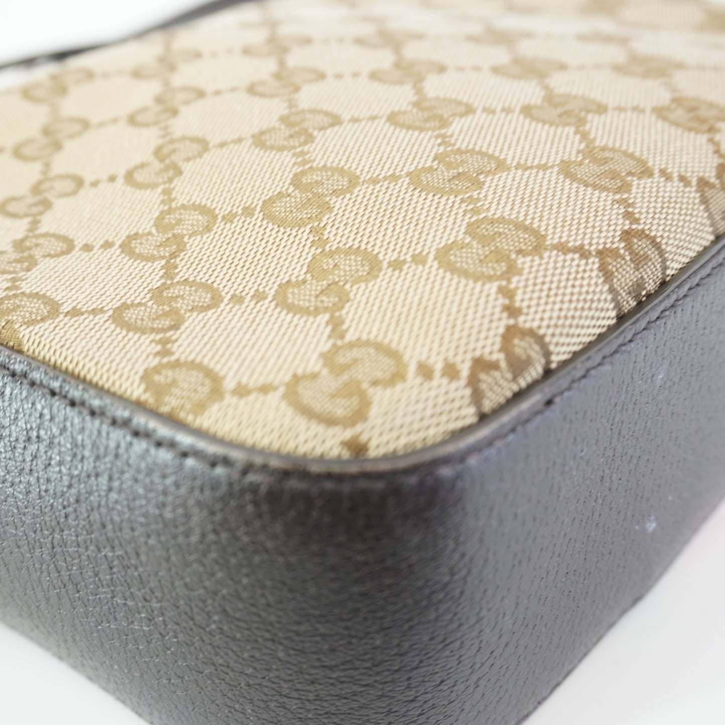 Gucci Webby Bee Camera Bag Small GHW