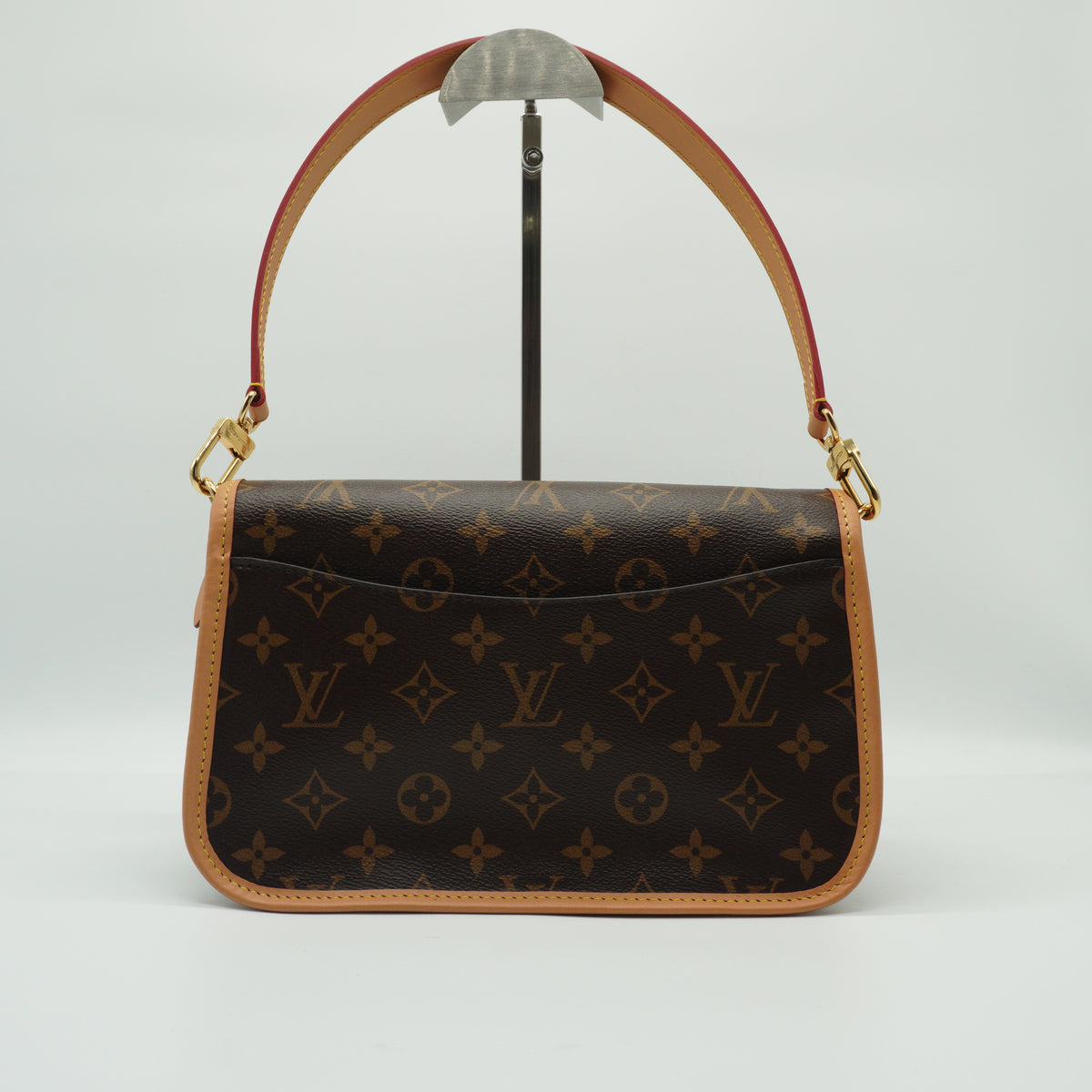 Louis Vuitton Daine Stachel Small GHW