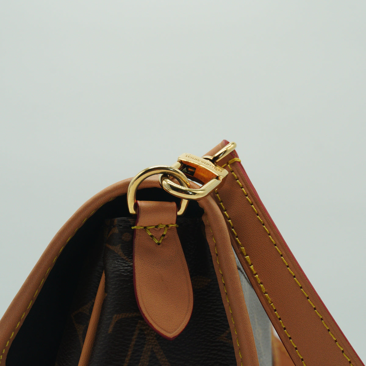 Louis Vuitton Daine Stachel Small GHW