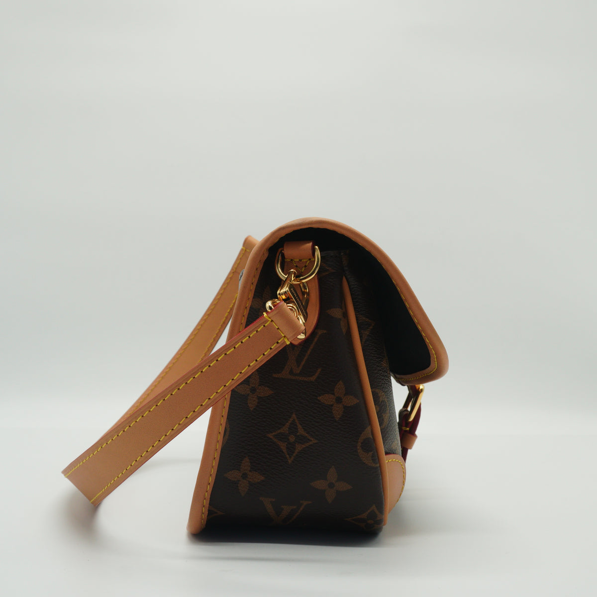 Louis Vuitton Daine Stachel Small GHW
