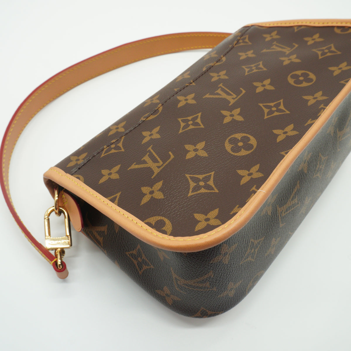 Louis Vuitton Daine Stachel Small GHW