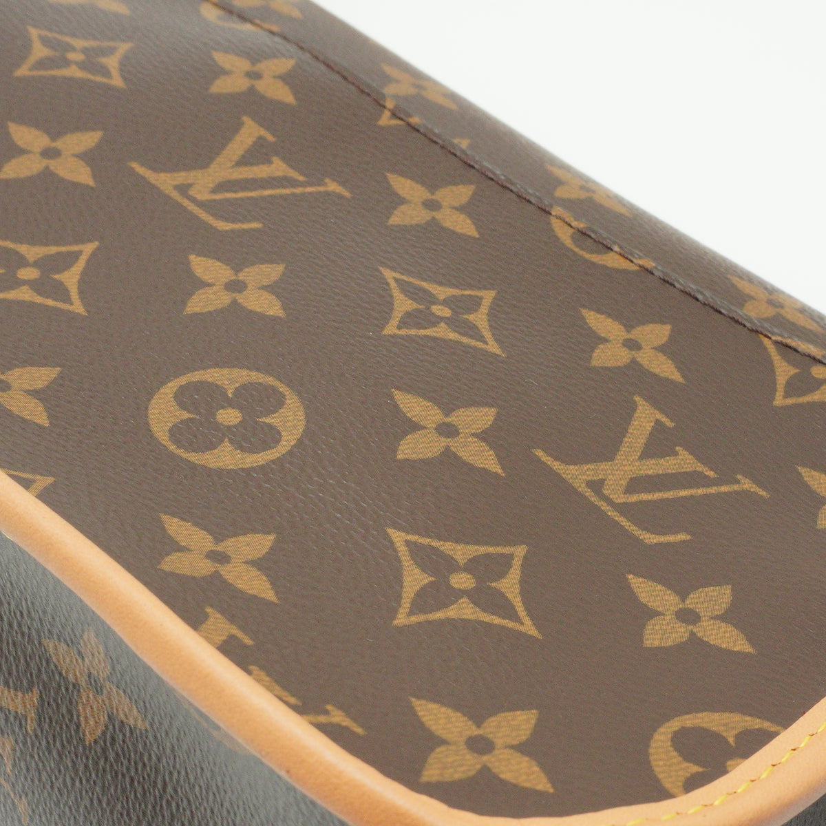 Louis Vuitton Daine Stachel Small GHW