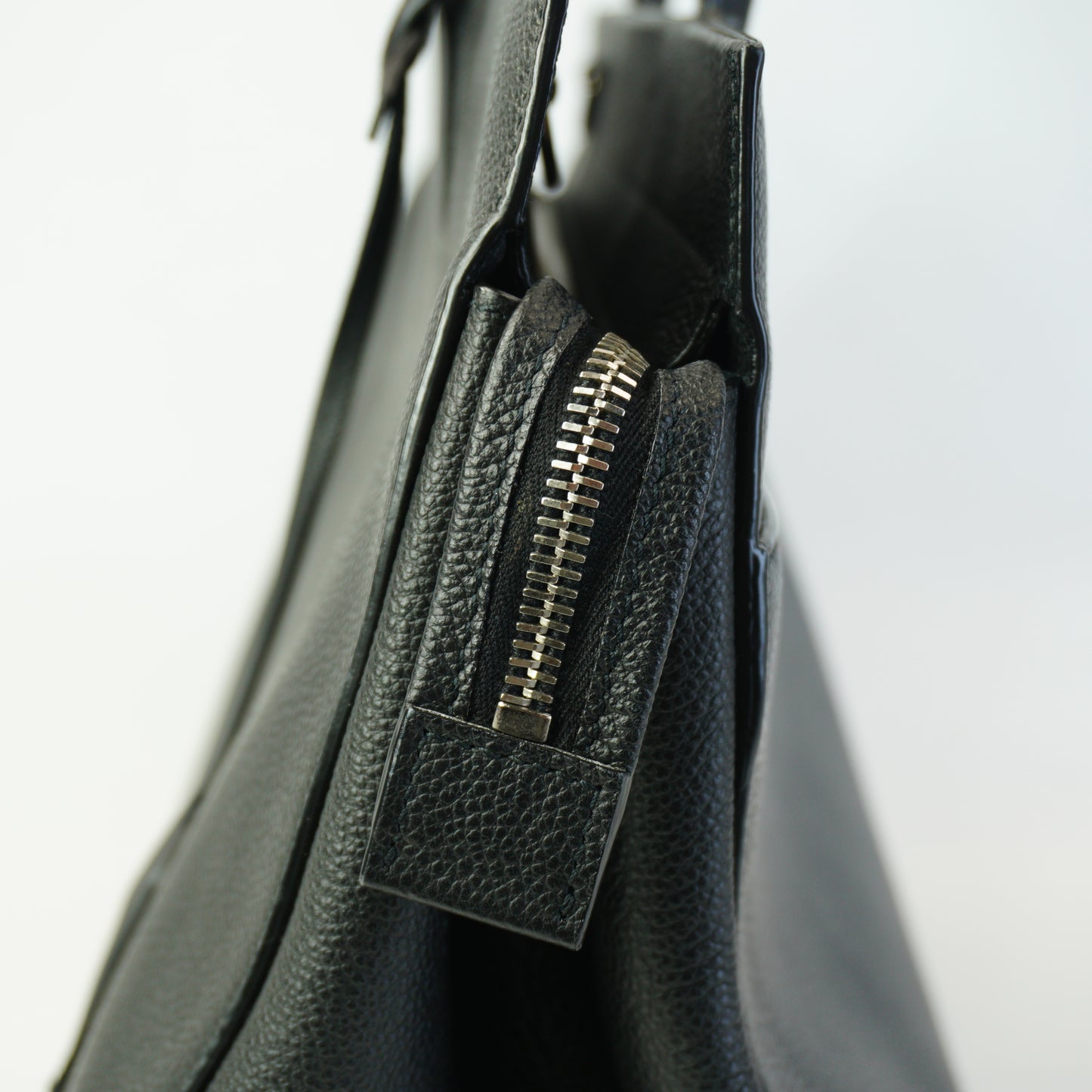 YSL	Cabas Rive Gauche Bag Black Large SHW