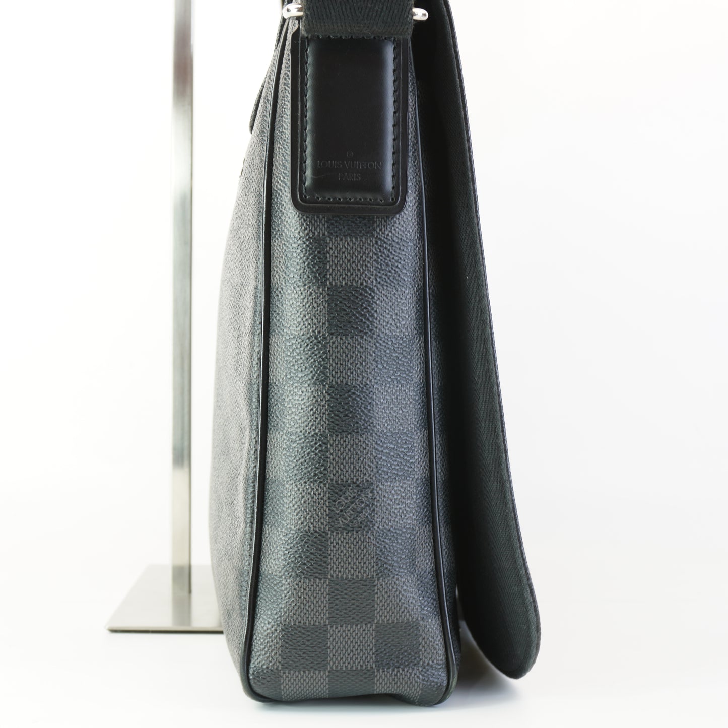 Louis Vuitton  For Men Messenger Bag MM