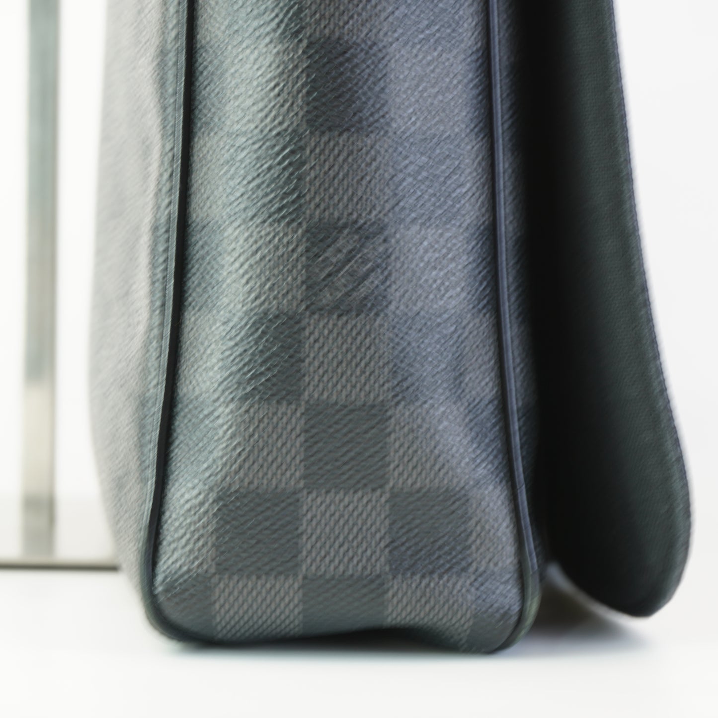 Louis Vuitton  For Men Messenger Bag MM