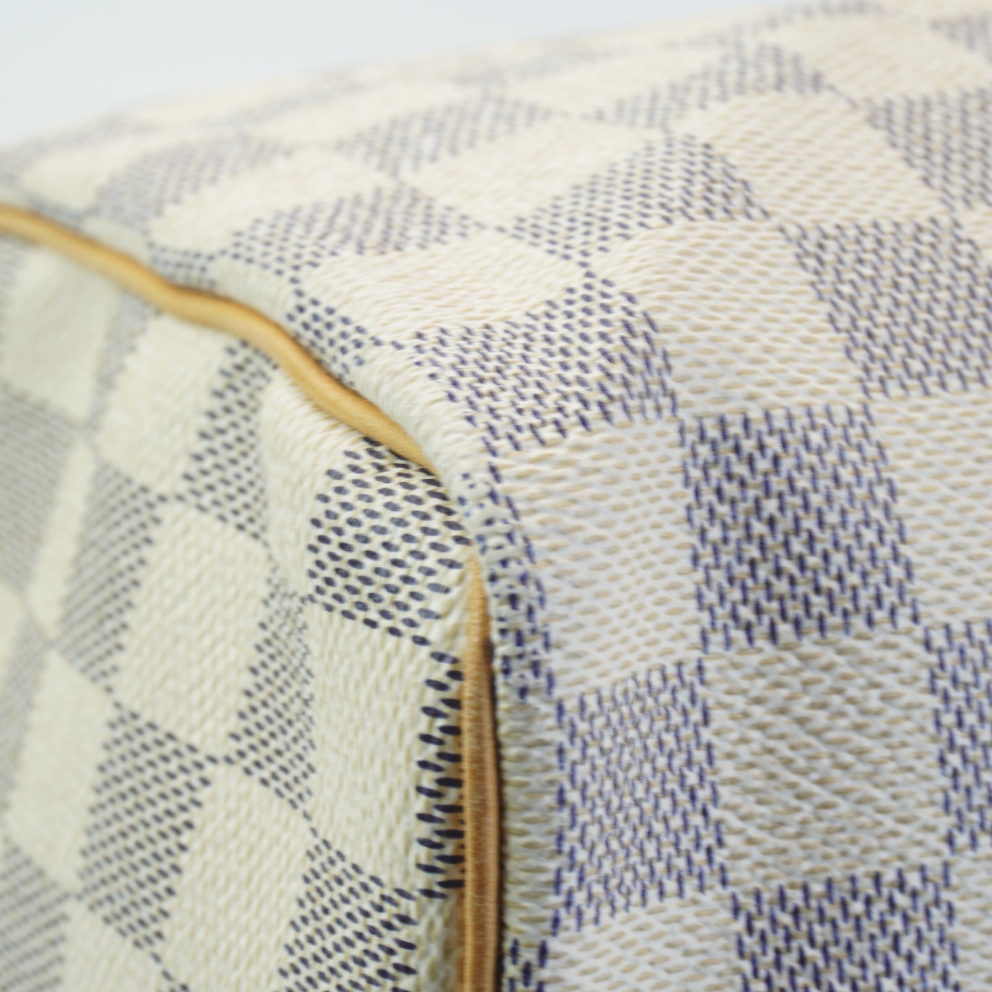 Louis Vuitton	Damier Azur Speedy 25 GHW