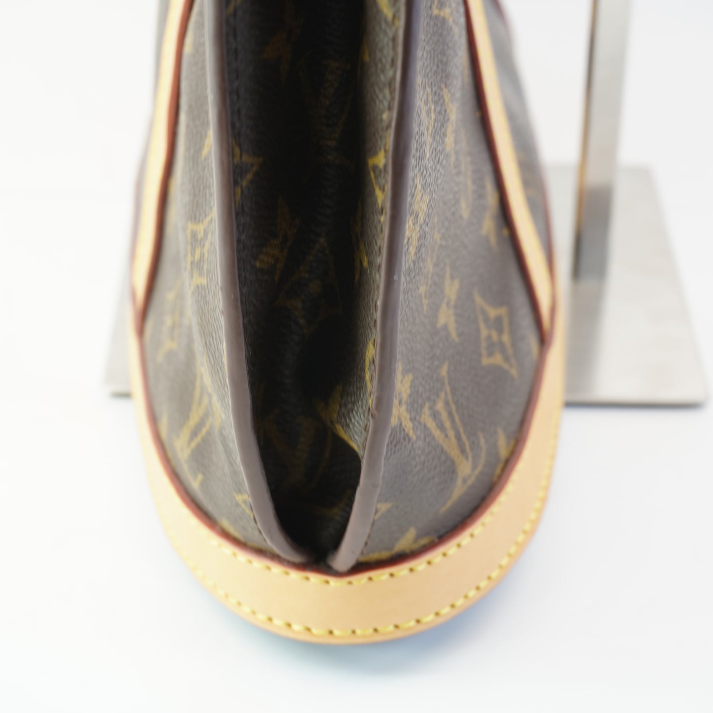 Louis Vuitton	Cav Babylon